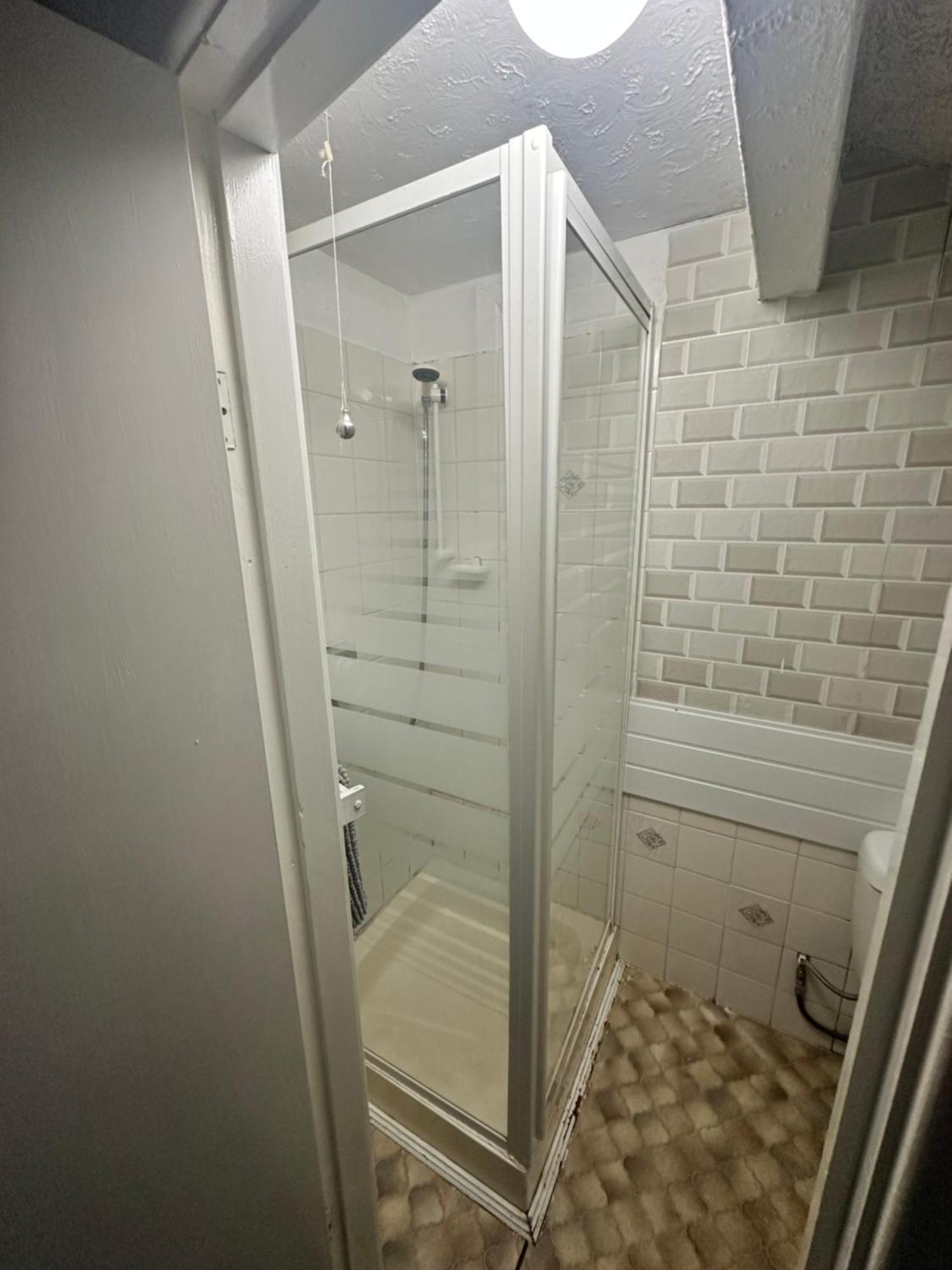 B&B Runway Blackpool - Minutes From Winter Gardens - Dog Friendly - Exceptionally Quiet - Very Close H&A Social Club (Adults Only) ภายนอก รูปภาพ